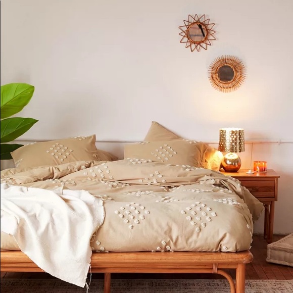 Urban Outfitters Other - UO TWIN tufted duvet set